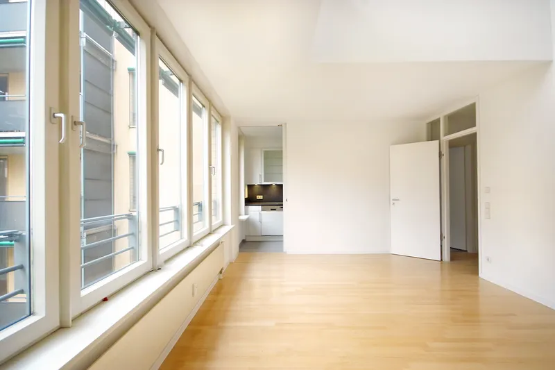 Schöne & ruhige 2 Zi.-Maisonette-Wohnung mit offener Galerie-Ebene am Potsdamer Platz! OHNE BALKON ! — photo 1